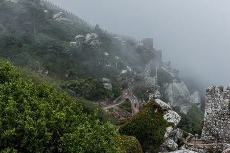 The Castle on the Cliff: Majestic, Magic, Manoir