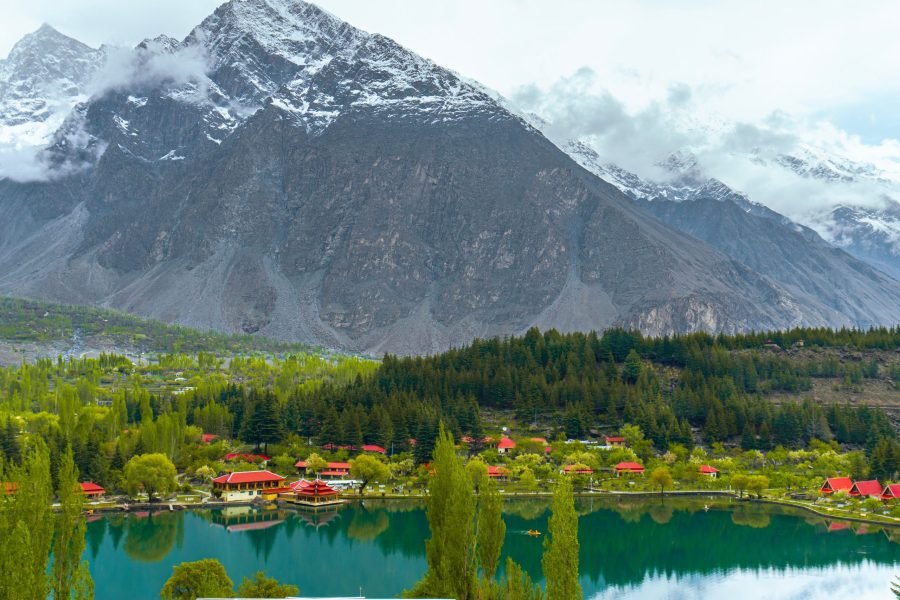 Complete Northern Pakistan Tour with mountains, valleys and scenic landscapes